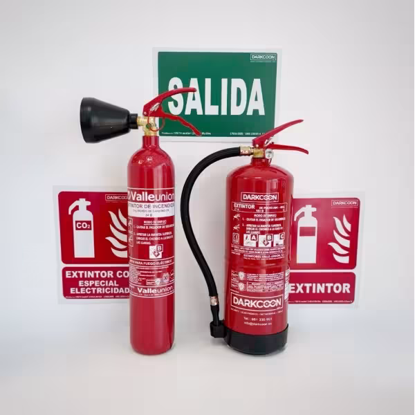 Acquista VALLEUNION VU-KIT-COMERCIO Kit estintori per attività commerciale. Include estintore a polvere ABC da 6 kg + estintore 
