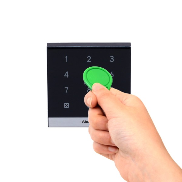 Akuvox AK-A02S Controle de Acesso IK07 - Em / MF Card, NFC e PIN | 1 Relé - 20.000 usuários | 100.000 registros - Controlador I