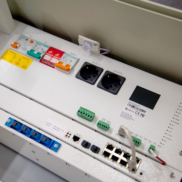Kaufen SAFIRE SF-BOX08220-BMS-IP55 Schnelllade-Polyesterschrank für Straßenlaternen – FI-Schutzschalter, Leitungsschutzschalter 