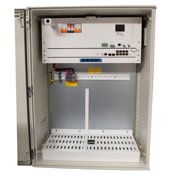 Comprar SAFIRE SF-BOX08SOL-BMS-IP55 Armario de poliéster carga rápida Solar - Magnetotérmico y SPD - Dimensiones exteriores 80x6