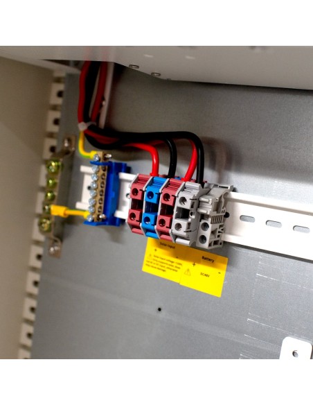 Safire SF-Box08sol-BMS-IP55 Poliéster Roupeiro Carga rápida Solar - Magnetothermal e SPD - Dimensões externas 80x60x30cm -