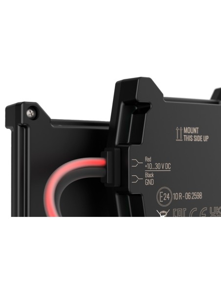 Comprar TELTONIKA TK-FMC880 Tracker Plug &amp; Play para vehículos - Conexión batería de vehículo - Instalación oculta bajo capó