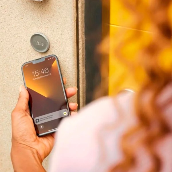 Yale yale-ponto-b ponto acessório - NFC Comunicação - Abertura e fechamento através da NFC - Operação sem estar perto do Cerrad