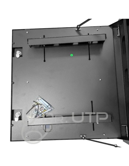 Acquista DRUTP VERTICALDVRBOX Armadio verticale per registratore e schermo con 2 chiavi, ventola e passacavi