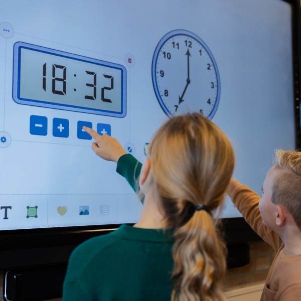 Comprar GYNZY GYN-EDU-LICENSE Licencia anual Gynzy - Plataforma educativa - Ideal para usar en monitores interactivos