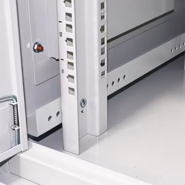 Acheter OEM RACK-9U-650-500KG-OUTDOOR Capacité de 9U pour les standards de 19 pouces. - Protection IP65 contre la poussière et l