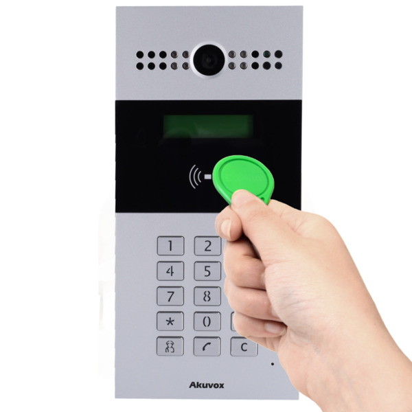 AKUVOX AK-R27A Videoportero IP - Cámara 2 Mpx | Audio bidireccional - Apertura con tarjeta EM/MF y PIN | 3 relés - Apartamentos (5)