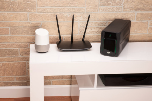 APC BVX700LI-GR sistema de alimentación ininterrumpida (UPS) Línea interactiva 0,7 kVA 360 W 2 salidas AC (5)