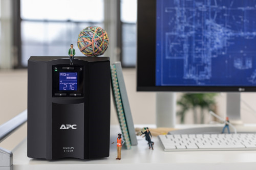 APC SMC1000IC sistema de alimentación ininterrumpida (UPS) Línea interactiva 1 kVA 600 W 8 salidas AC (8)