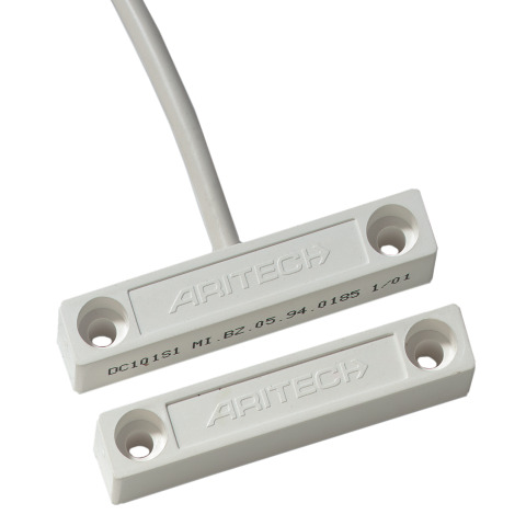 ARITECH DC103 Contacto magnético para superficie, polarizado. Apertura operativa máx. 15-31mm. 2m de cable. Blanco