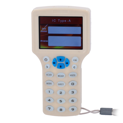 Comprar CARDCUBE ENCODER-MFEM Lector-escritor de tarjetas RFID - Pantalla 3&quot; TFT y teclado - Identificación y clonación de tarjetas - EM 125 kHz y MF 13.56 MHz - Alimentación 4 pilas AAA o microUSB - Plug &amp; Play