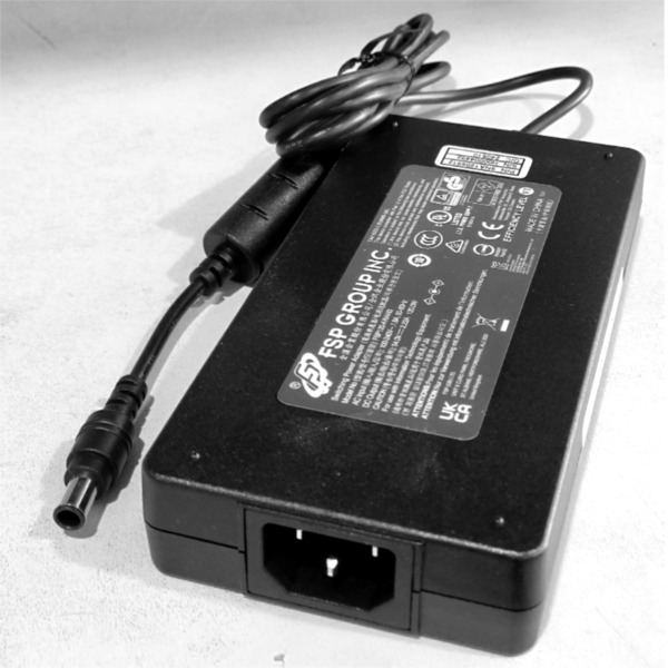 Dahua FSP120-AWAN3 Alimentador Dahua entrada C14 240V@1.8A / salida 54.0V@2.22A 120.0W