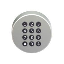 Teclado para acceso a apartamentos. Comunicación BLE 4.3. Encriptación AES 256 bits. Montaje en la parte exterior de la puerta f