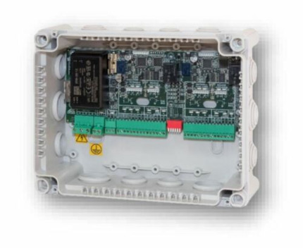 Comprar A2003L2F Módulo para 2 puertas con fuente de alimentación y caja de plástico. Compatible con controladoras de la serie A2003.