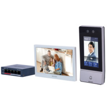 HIKVISION DS-KIS902-S Kit de videoportero - Tecnología IP &amp; WiFi | Switch PoE - Placa y monitor | Permite 16 monitores más -