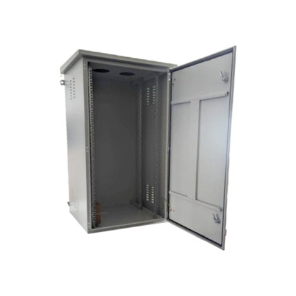 Comprar OEM SAM-6772 SAM-6772 Rack exterior 22U para aplicaciones industriales o telecomunicaciones. Estructura en acero galvanizado SPCC. Protección IP55. Doble ventilador superior, bandeja fija, termostato, cerradura de seguridad y alta resistencia UV