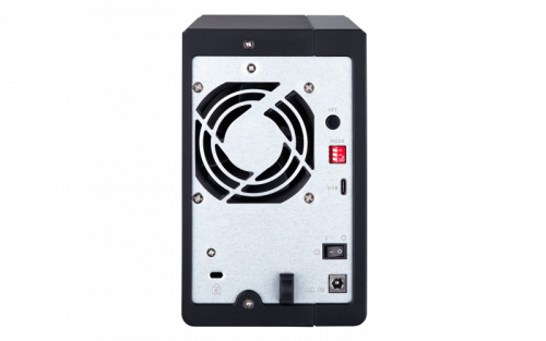 QNAP TR-002 unidad de disco multiple Negro (9)