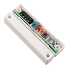 Contacto magnético de superficie. Distancia de apertura de 17 mm. Incorpora tamper con micro interruptor. Regleta con 4 terminal