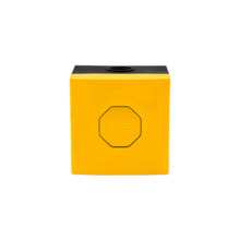 STI SS3 5Y04 Pulsador SS3. Carcasa y botón amarillo. Enclavable.