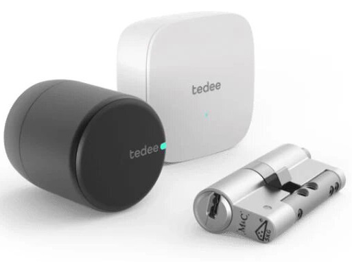 TEDEE PRO+BOMBILLO+BRIDGE Cerradura inteligente Tedee PRO Black + Cilindro Bombillo Gerda Doble Embrague + Brigde Wi-Fi (1)